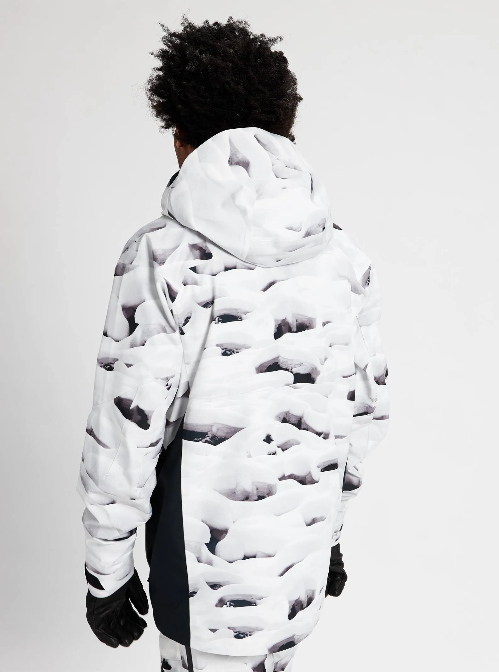 [ak] GORE-TEX Swash Snowboard Jacket 2022
