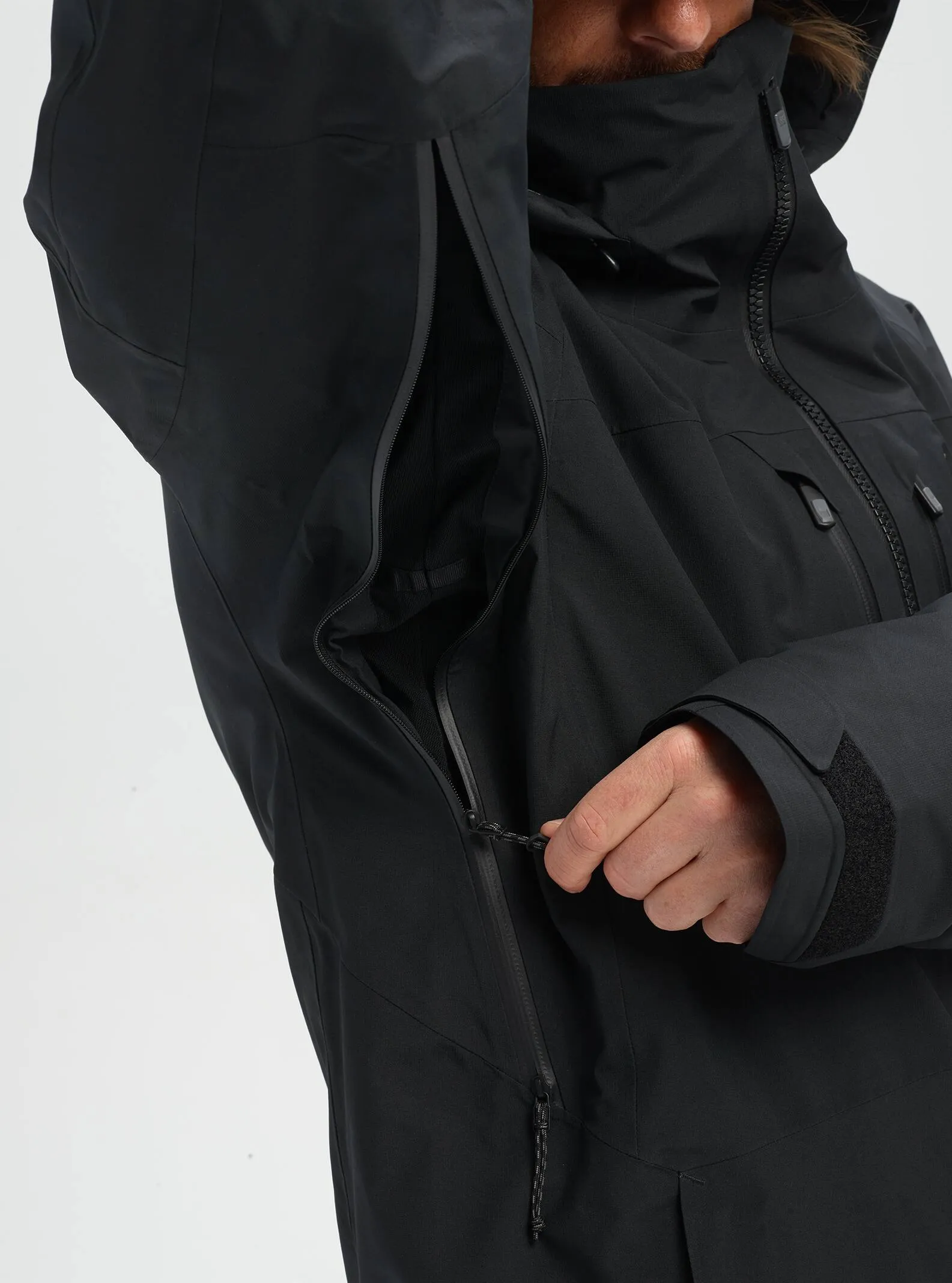 [ak] GORE-TEX Swash Snowboard Jacket 2022
