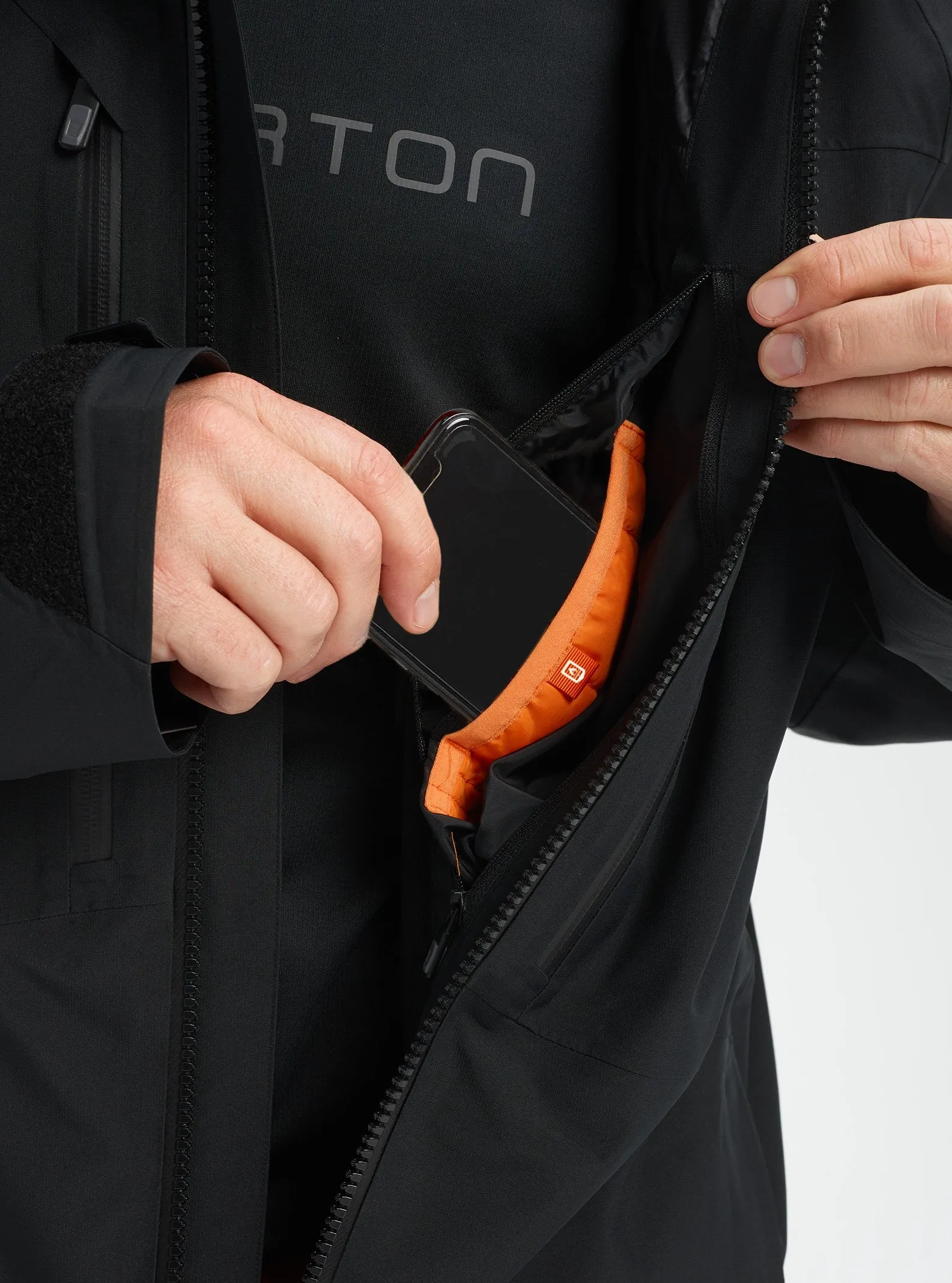 [ak] GORE-TEX Swash Snowboard Jacket 2022