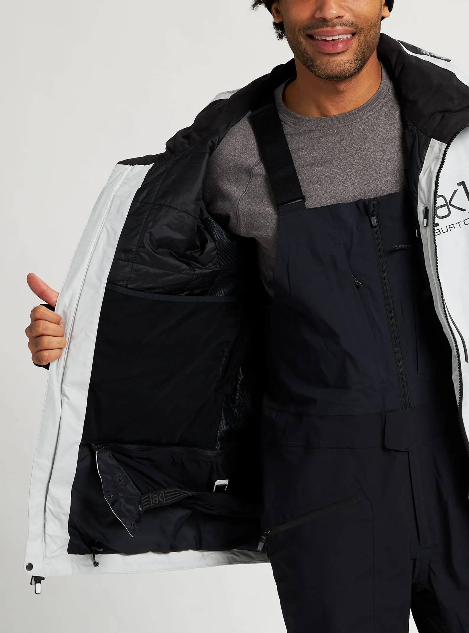 [ak] GORE-TEX Swash Snowboard Jacket 2022