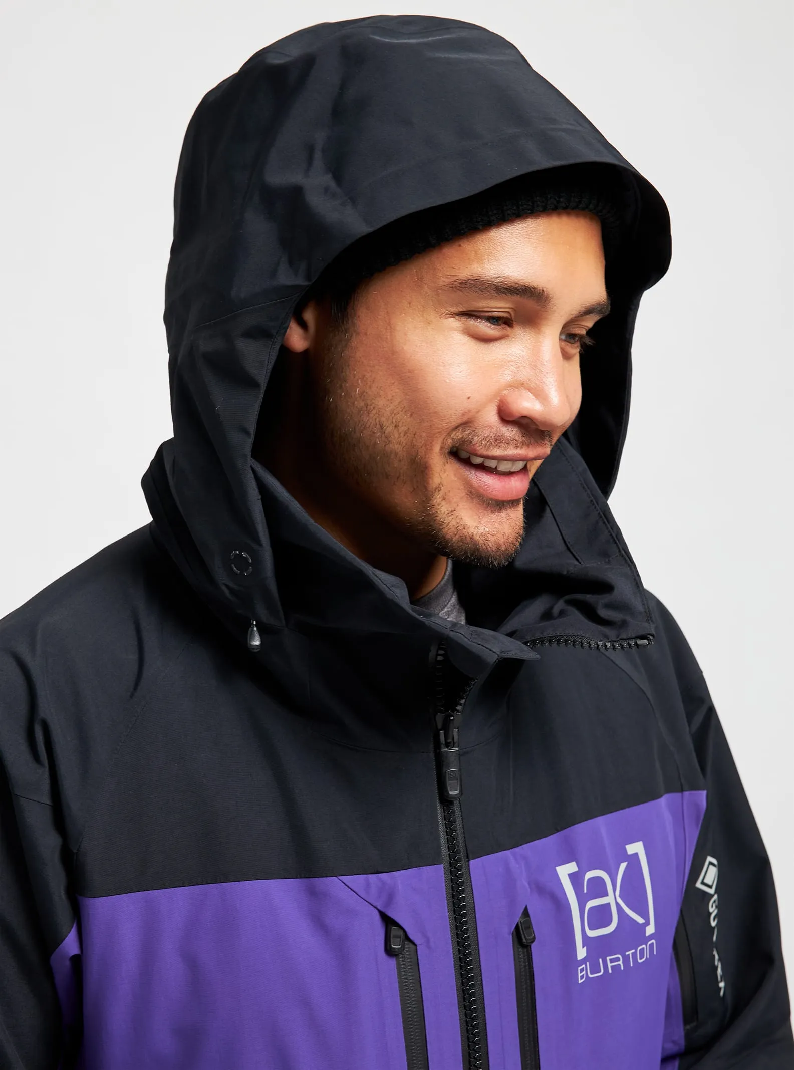 [ak] GORE-TEX Swash Snowboard Jacket 2022