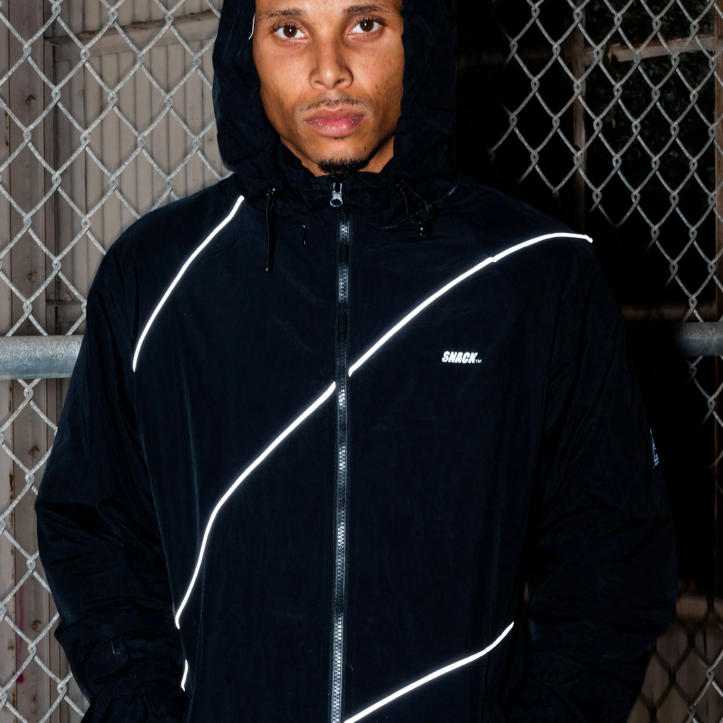 ALIVE WAVE JACKET - BLACK/REFLECTIVE