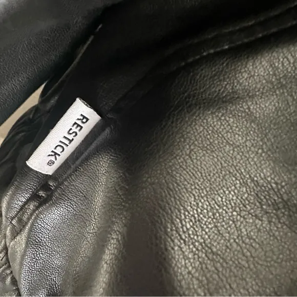 Black Oversized faux Leather zip up cinch waist collared bomber jacket women’s L