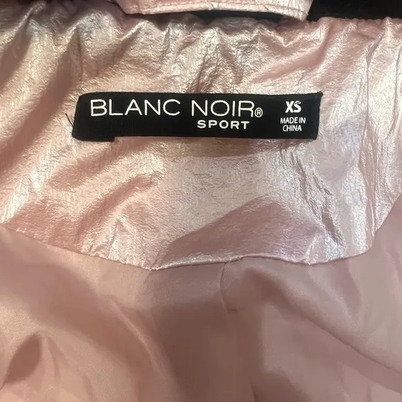 Blanc noir Women Pink metallic puffer Lightweight jacket size XS‎