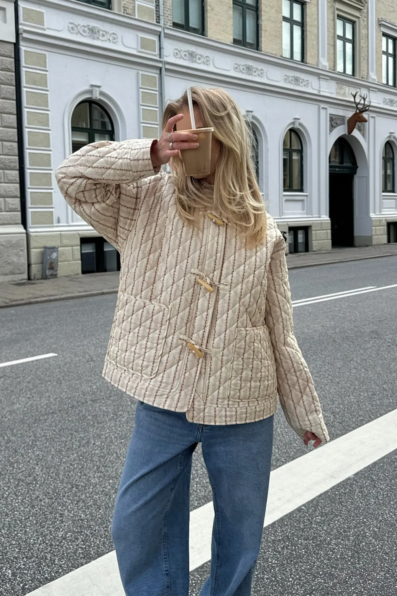 EmmaIC Quilted Jakke - Beige Rød Blomster Striber