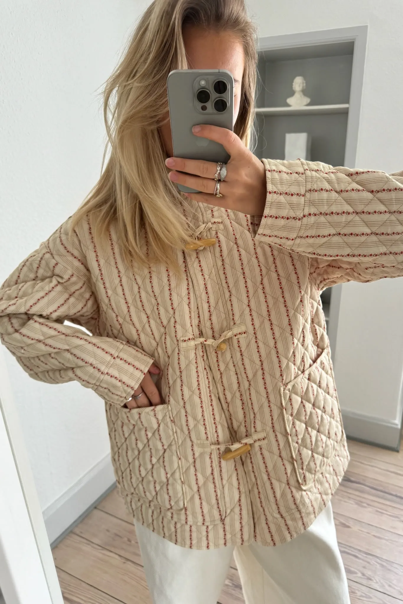EmmaIC Quilted Jakke - Beige Rød Blomster Striber