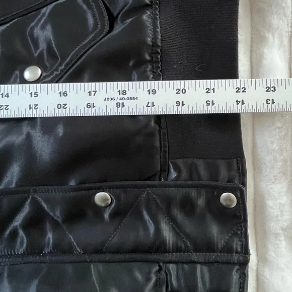 Gap Black Satin Bomber w/ Faux Fur Lining women’s Size S Gorpcore Streetwear New