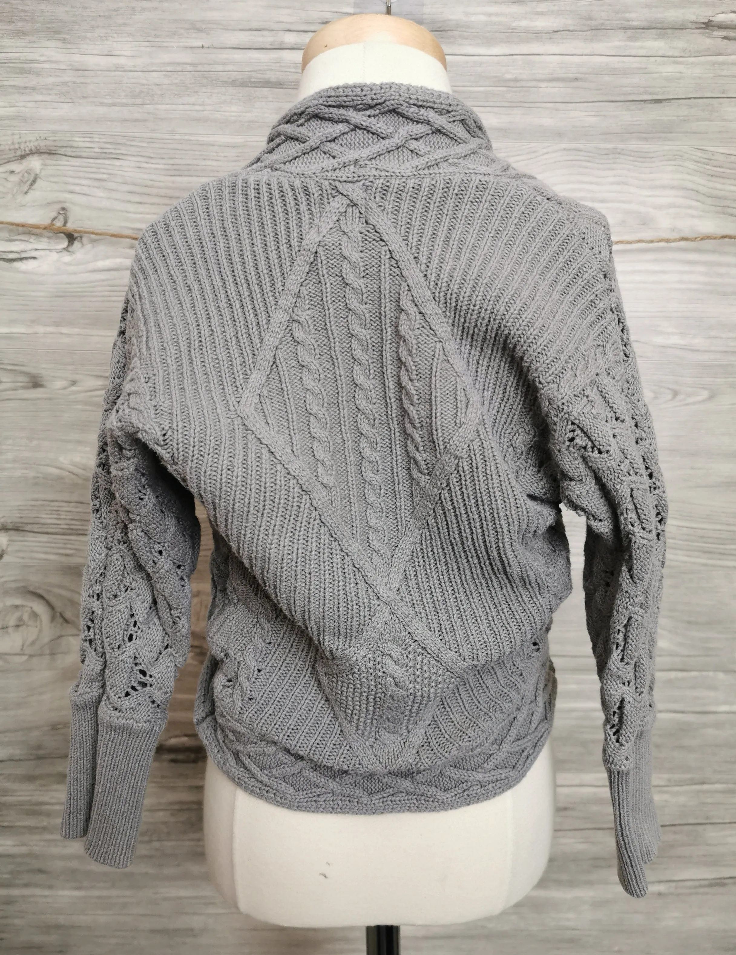 GIRL SIZE 5 YEARS - Baby GAP, Knit Shrug Sweater EUC B41