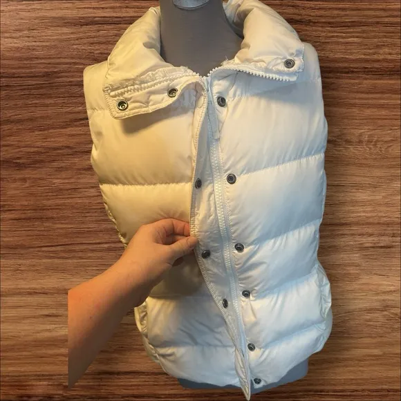 J.Crew White Puffer Vest – Size M – Waist Drawstring, Zip &amp; Button Front