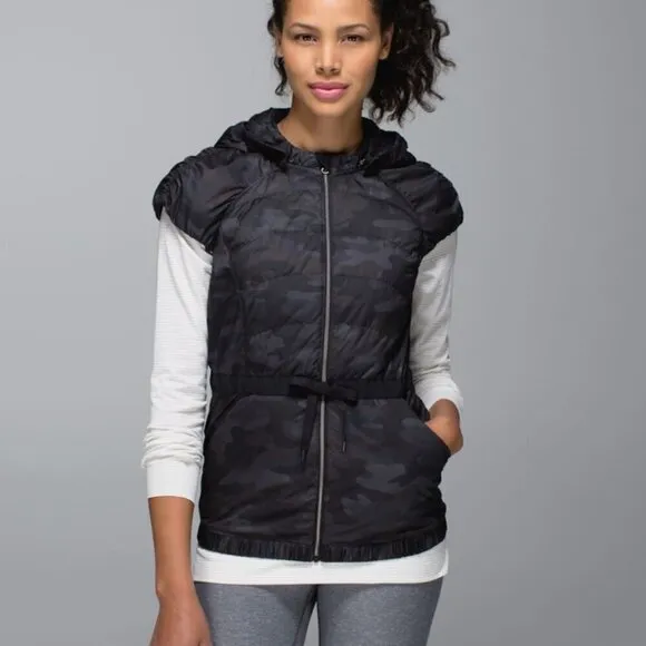 Lululemon Spring Fling Puffy Puffer Vest Lotus Camo Black Size 6