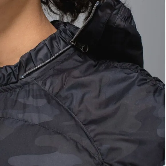 Lululemon Spring Fling Puffy Puffer Vest Lotus Camo Black Size 6