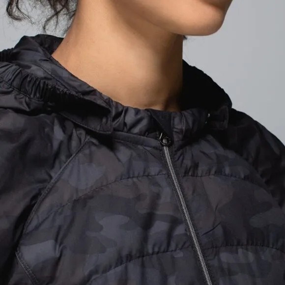 Lululemon Spring Fling Puffy Puffer Vest Lotus Camo Black Size 6