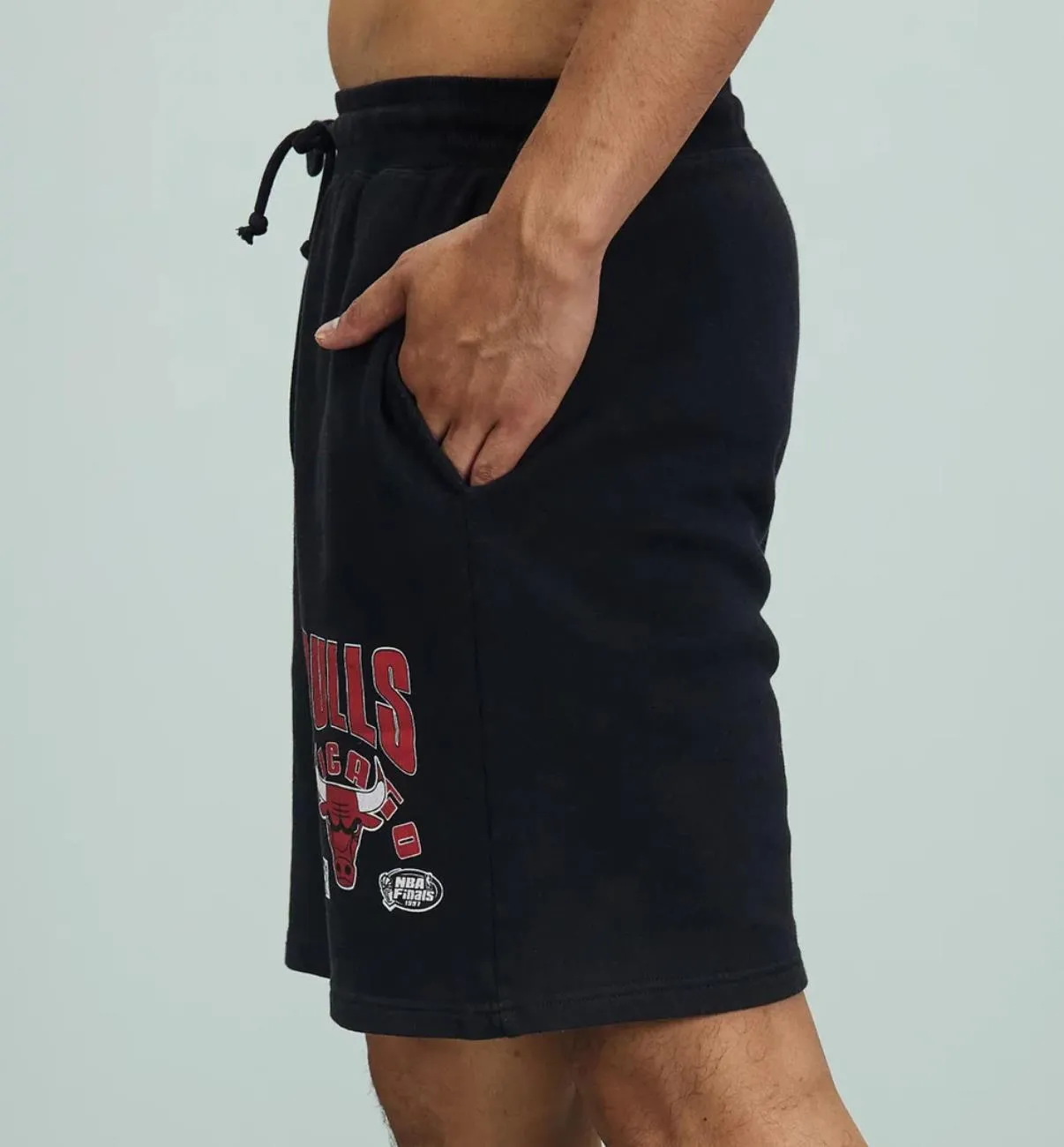 Mitchell & Ness Chicago Bulls Black Step Over Shorts Size XL (New)