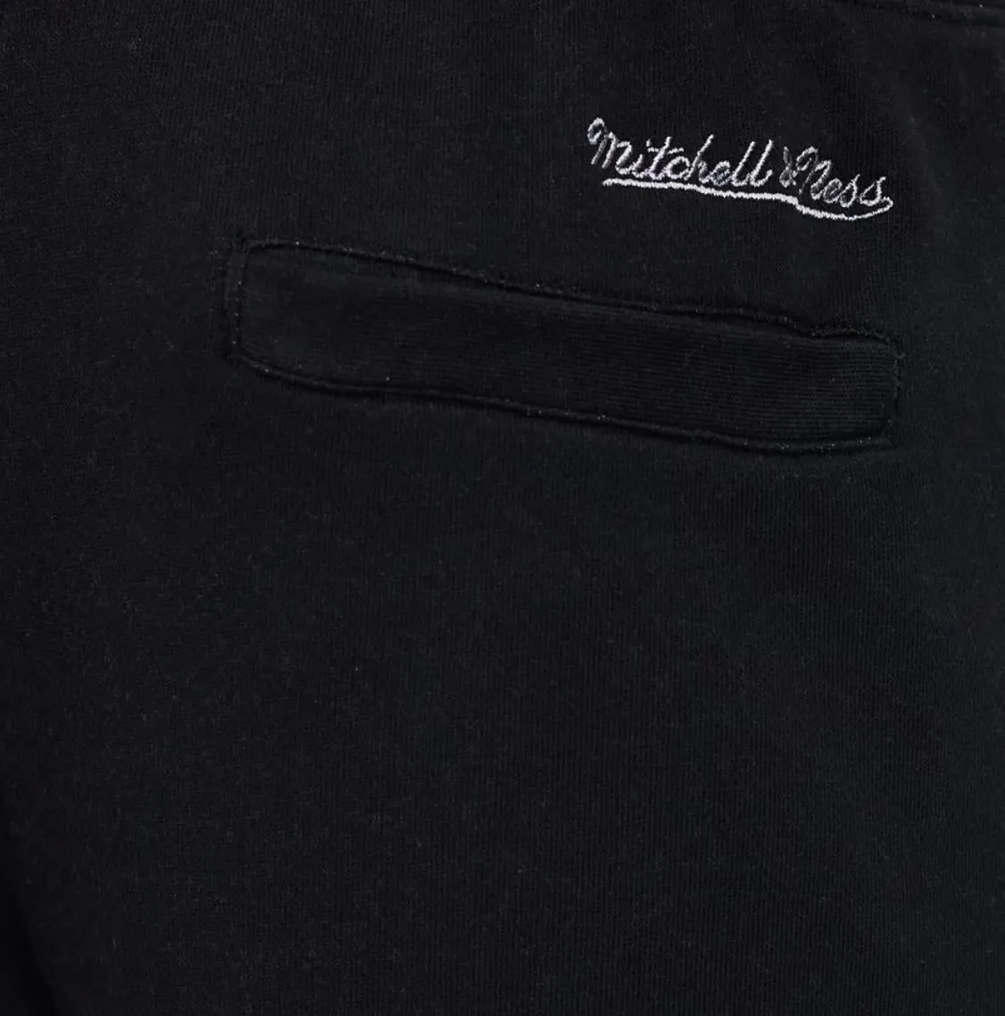 Mitchell & Ness Chicago Bulls Black Step Over Shorts Size XL (New)