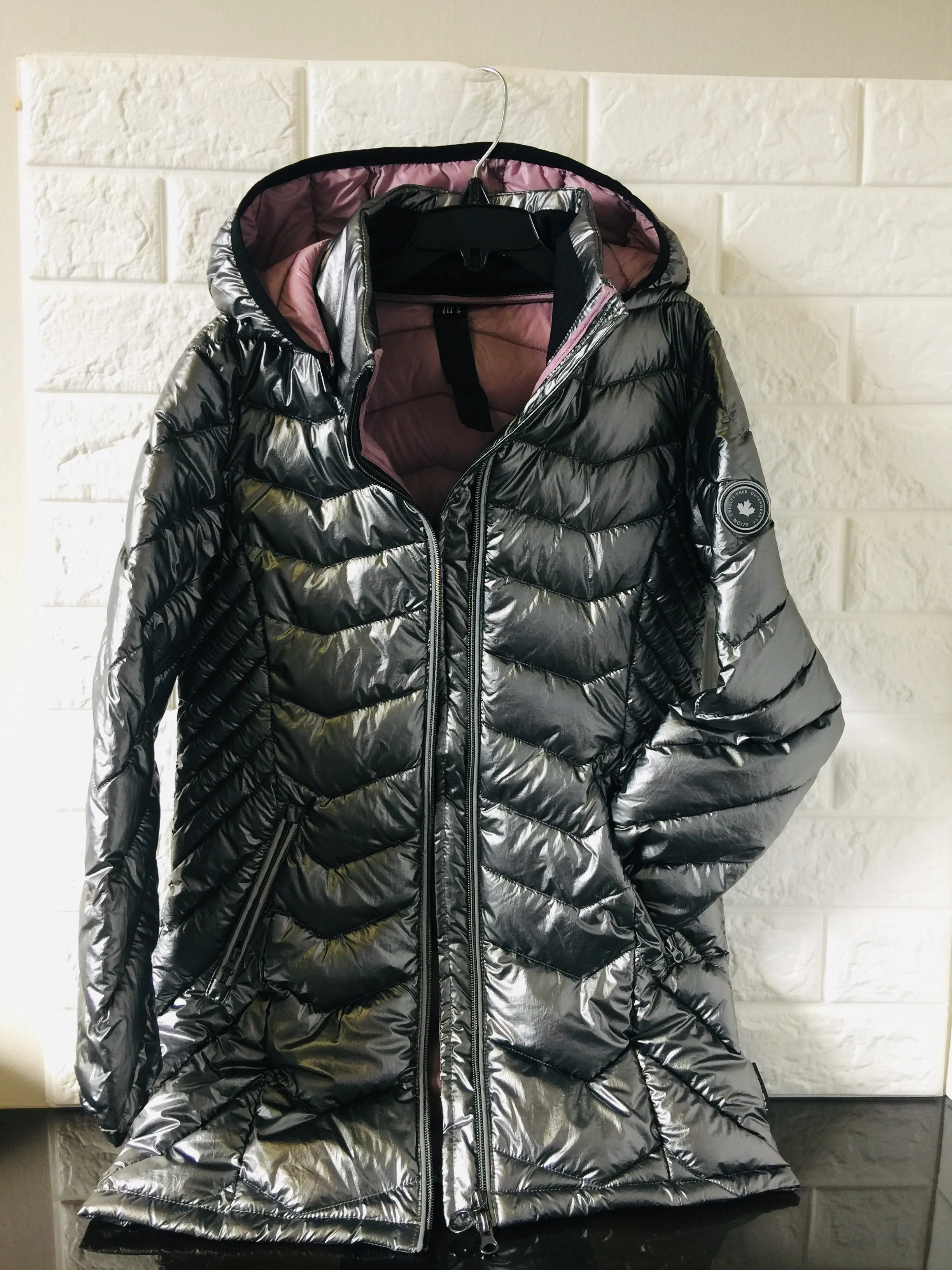 New Noize Claire-M-G Long-Length Puffer (Kids) (Girls) Silver with light Pink lining! Keeps you warm without the bulk, Sz 10! Retails $125 