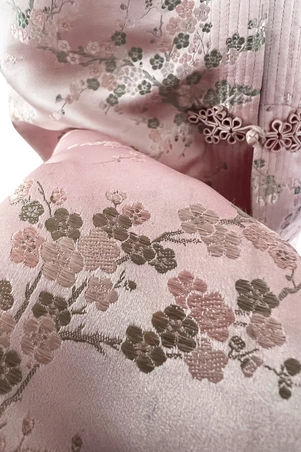 Prettiest 1960s Pink Silk Embroidered Asian Evening Coat w Top Stitched Cuffs & Collar