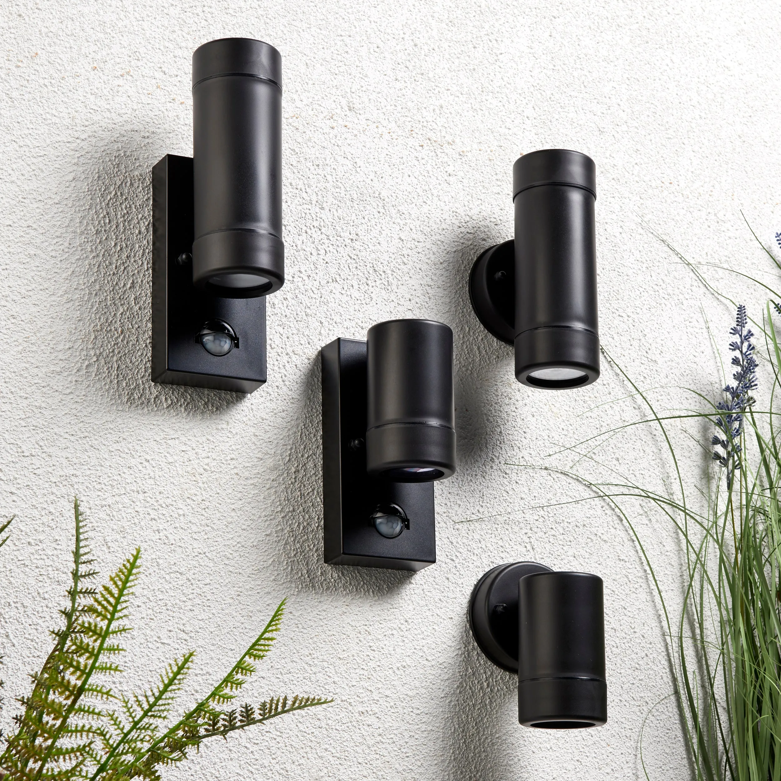 Saxby 81009 Icarus 2lt wall IP44 7W Black polypropylene & clear pc 2 x 7W LED GU10 (Required)