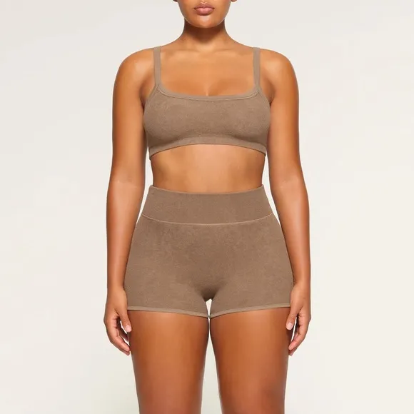 Skims - Terry Lounge - SEAMLESS SHORT SHORT in color Oxide