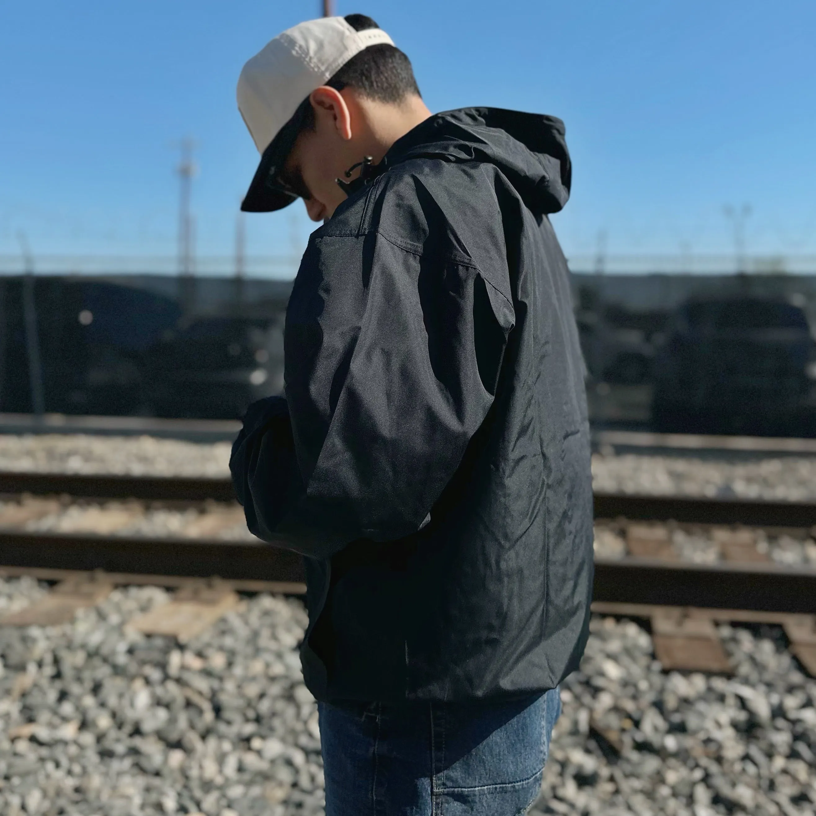 Steelo Hooded windbreaker (black)