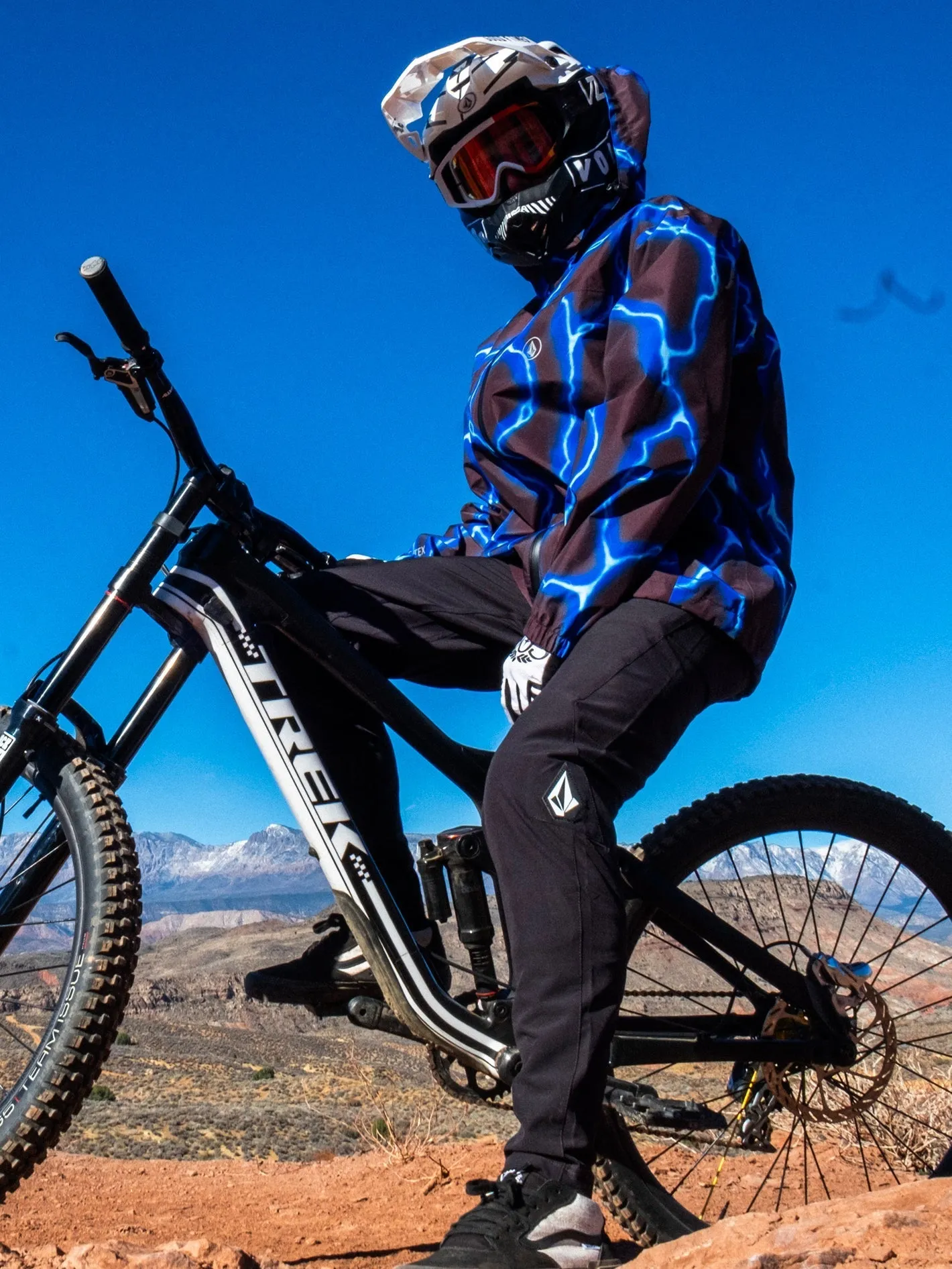 T Spinks Gore-Tex Jacket - BLACK