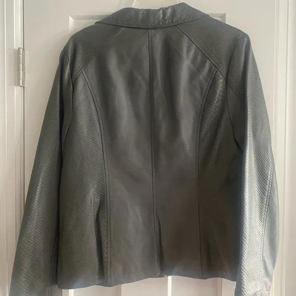 Women’s Faux Leather Alfani Bomber Jacket Zip Up Gray Snakeskin Large